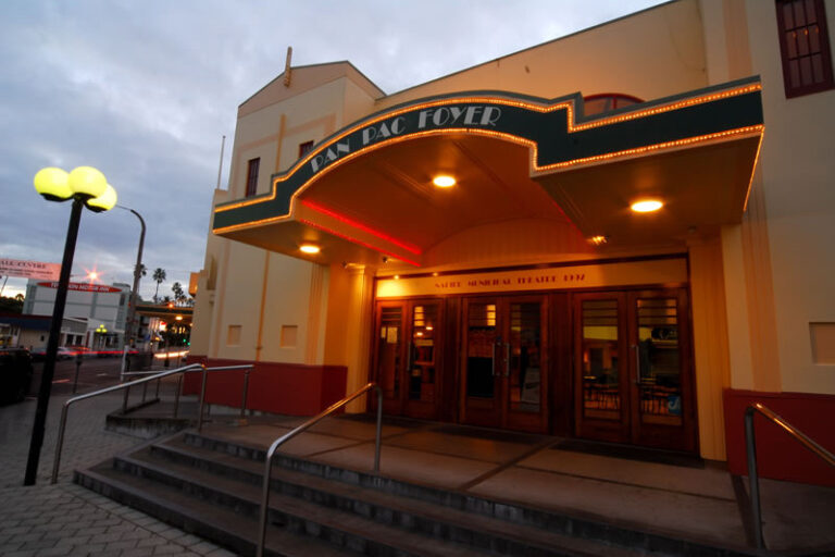 @Napier Municipal Theatre