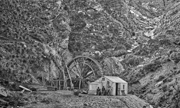 Macetown Maryboro Battery near Macetown, Southland, 1876-1880, Clutha-Central Otago, by William Hart, Hart, Campbell _ Co. Te Papa