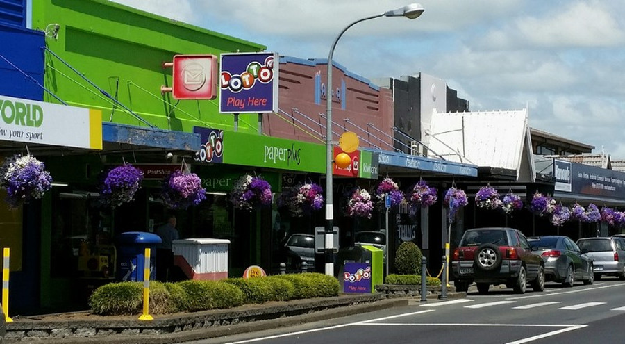 Main street flower baskets, Waikato, New Zealand @Otorohanga