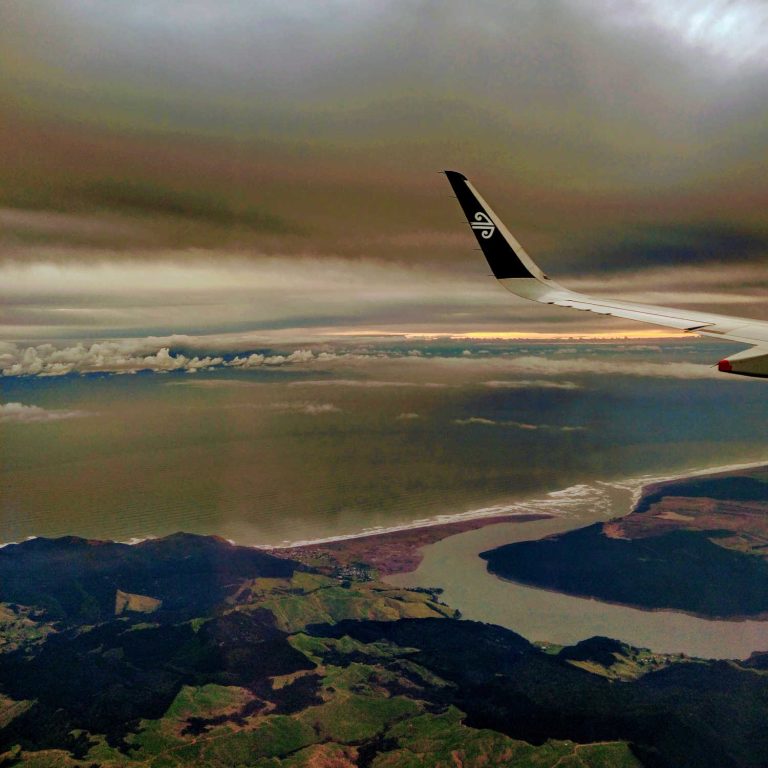 Air New Zealand mornig glory over South Island