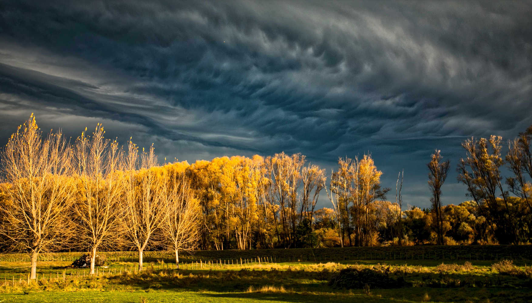 Storm sky with dramatic lighting in Waipawa, Hawkes Bay, New Zealand