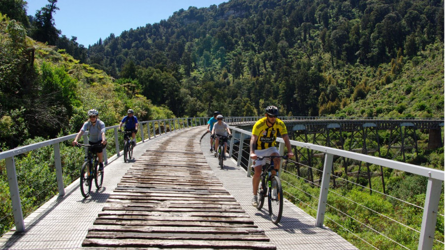 Cycling the Old Coach Road, Ohakune @Hyundai NZ