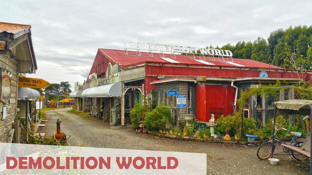 Demolition world, Invercargill - New Zealand @Matej Verčinský