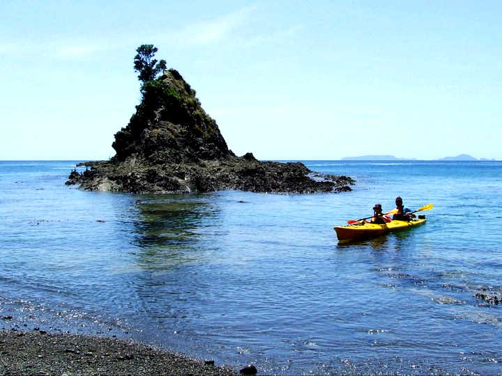 Tutukaka kayaking @Pacific Coast Kayaks NZ