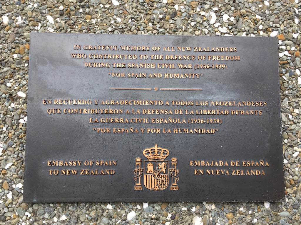 Spanish Civil War memorial plaque, Wellington, New Zealand @14weeksworthofsocks