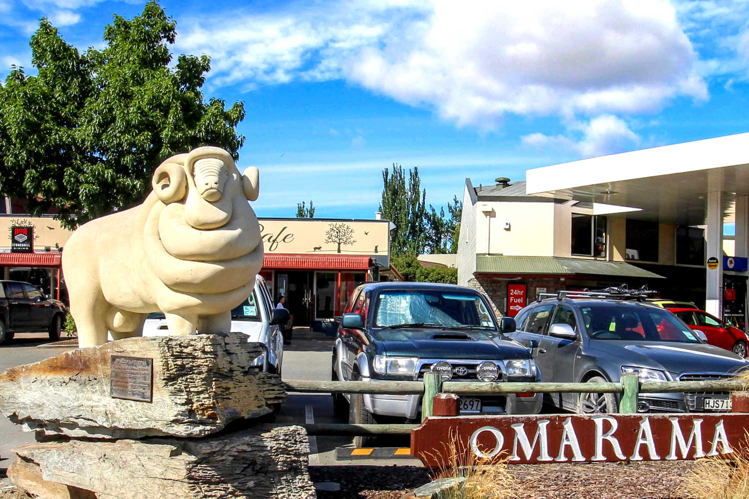 Omarama merino sheep town mascot, Canterbury, New Zealand