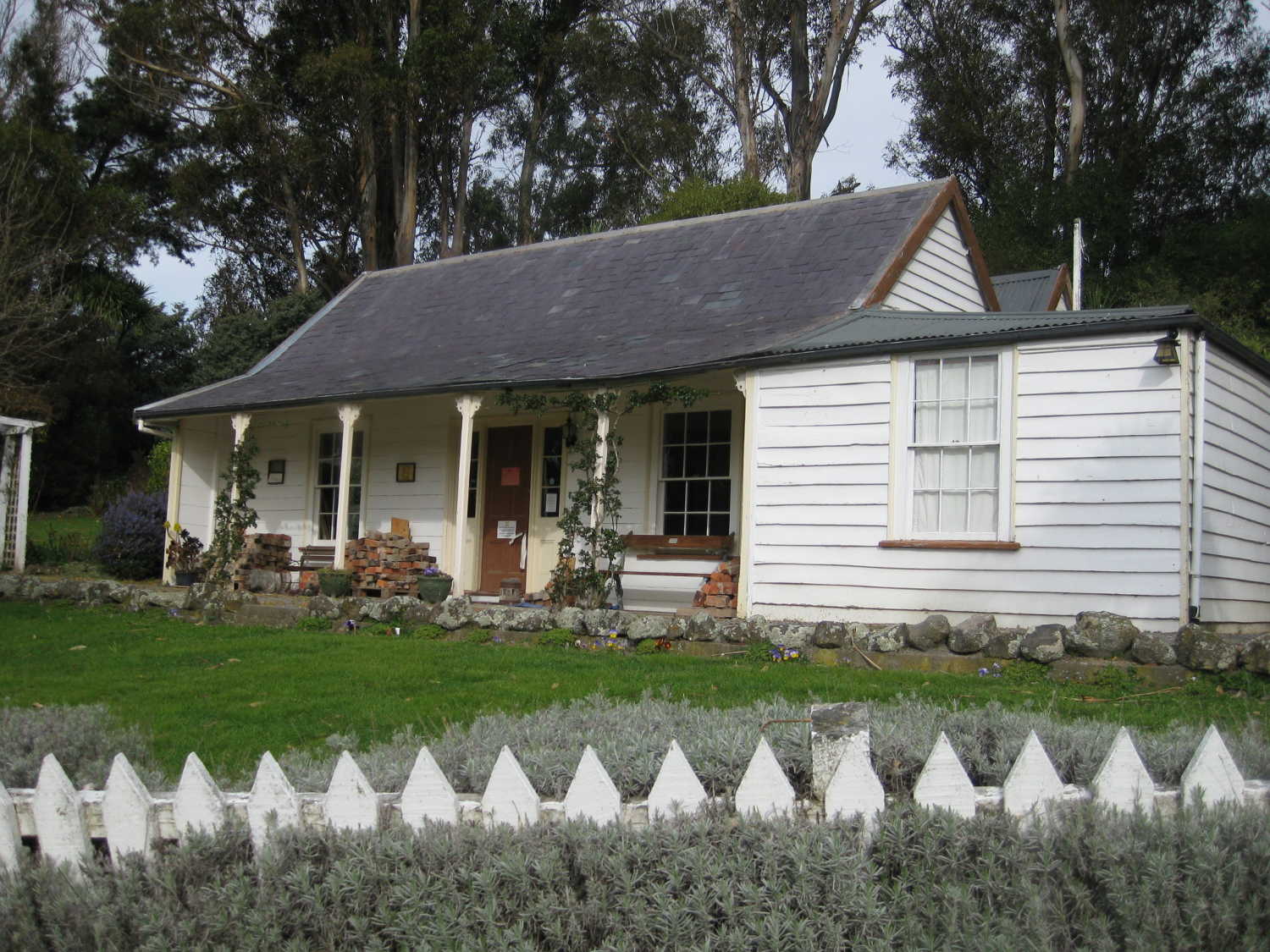 Stoddarts Cottage, Canterbury, New Zealand @peelingbackhistory