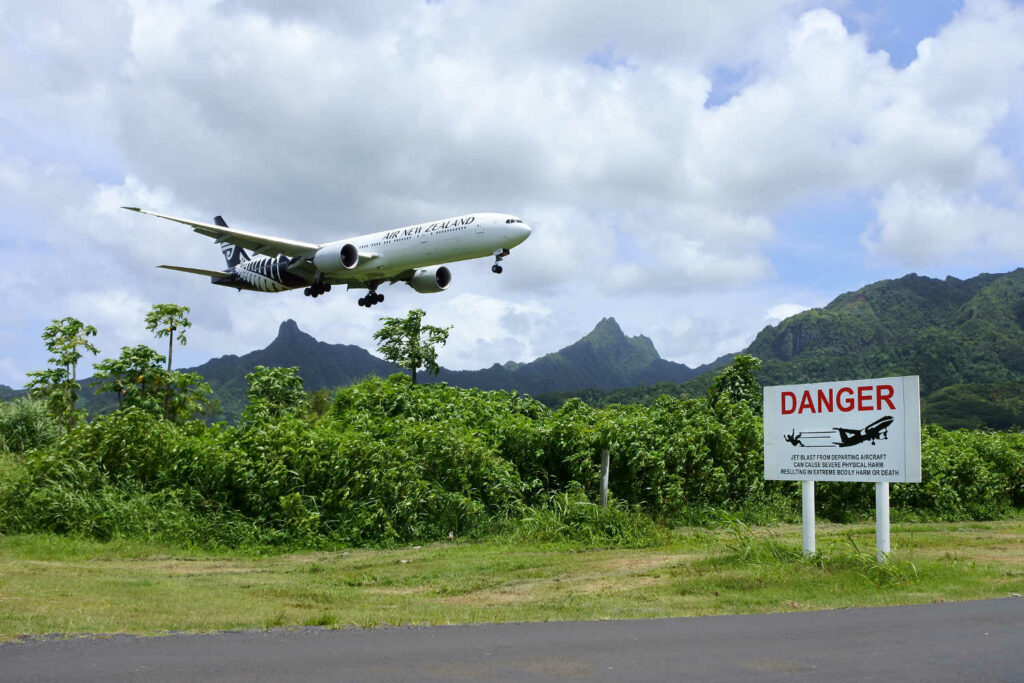 Air New Zealand plane landing in Rarotonga, New Zealand