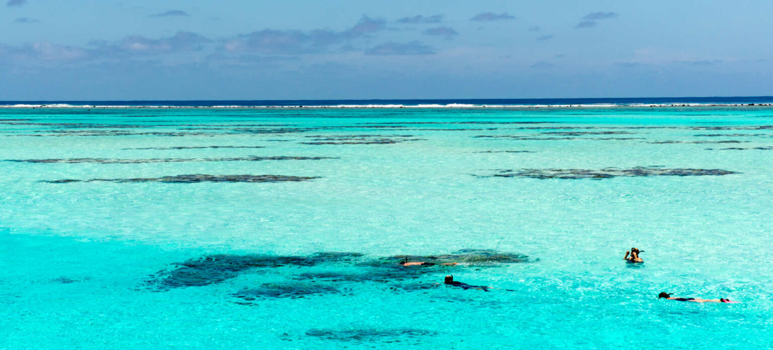 Snorelling coral reefs in the Cook Islands